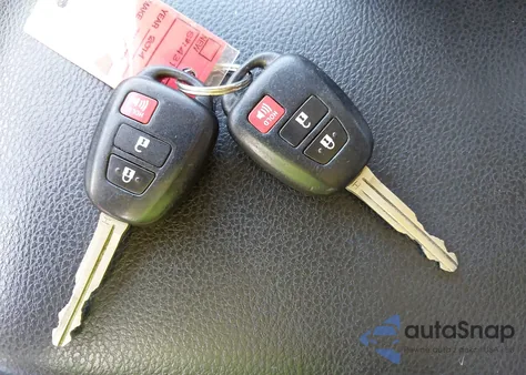 2014 Toyota Rav4 Xle z USA, uszkodzony, nr VIN 2T3RFREV3EW147625